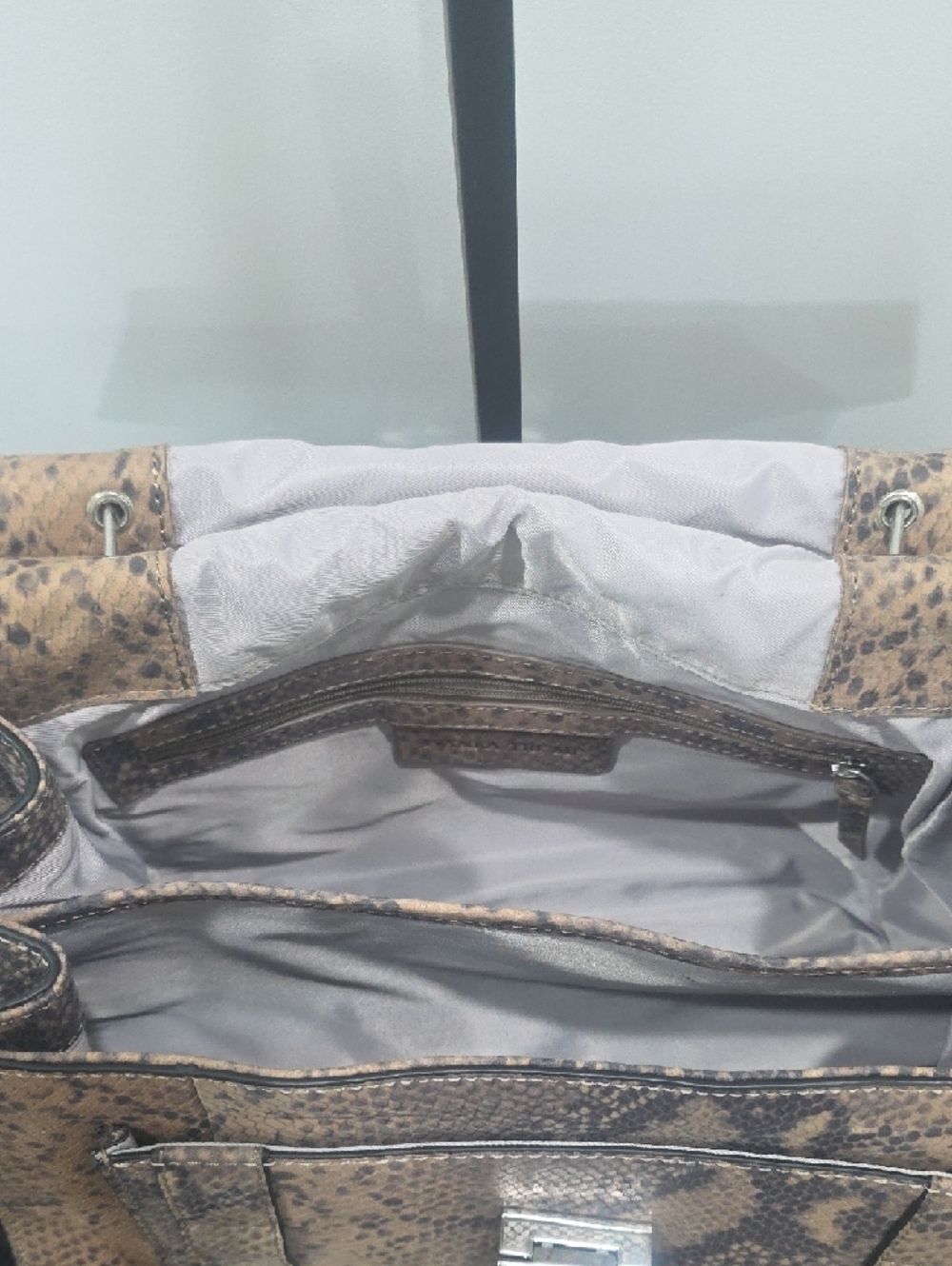 Ivanka Trump Crossbody Purse in Stylish Tan Python Print. New with Tags - Picture 11 of 14